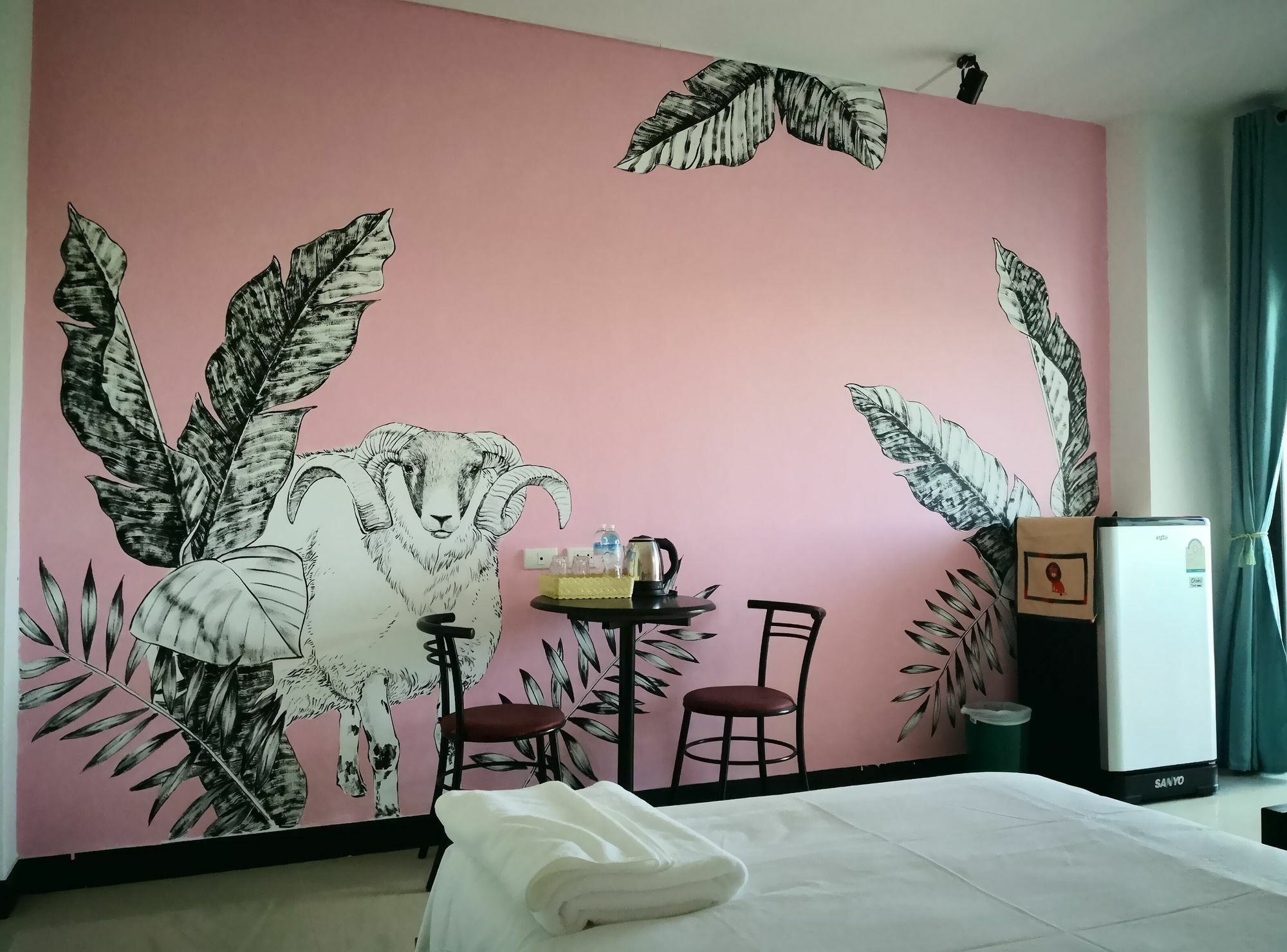 Shanmen Art House Phuket Patong Exterior foto